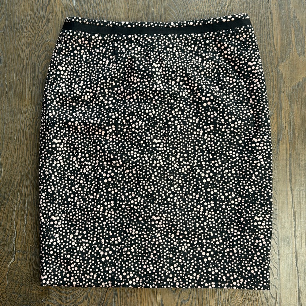 BODEN™️ Women's Size 6P Black/Cream Polkadot Fitted Pencil Skirt